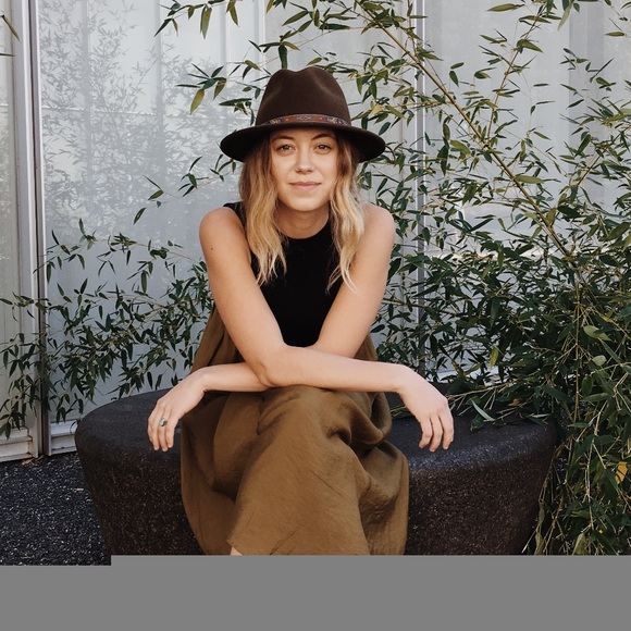 Meet your Posher, Erica - Picture 1 of 1